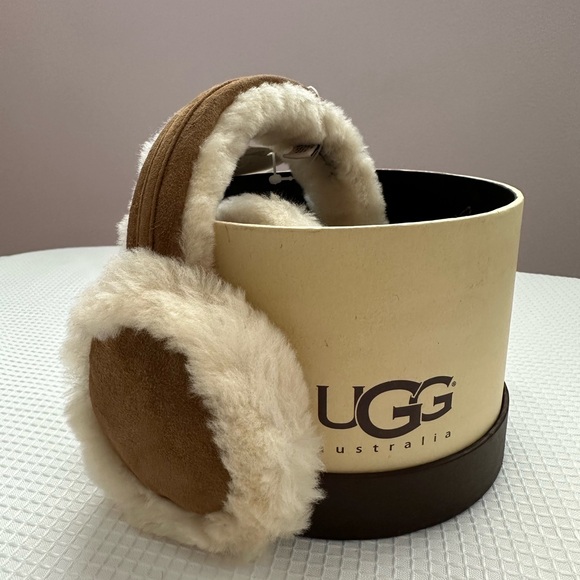 SOLD New Ugg Sheep Skin Shearling EarMuffs Natural Color Adults Buckle $75 - Picture 1 of 11